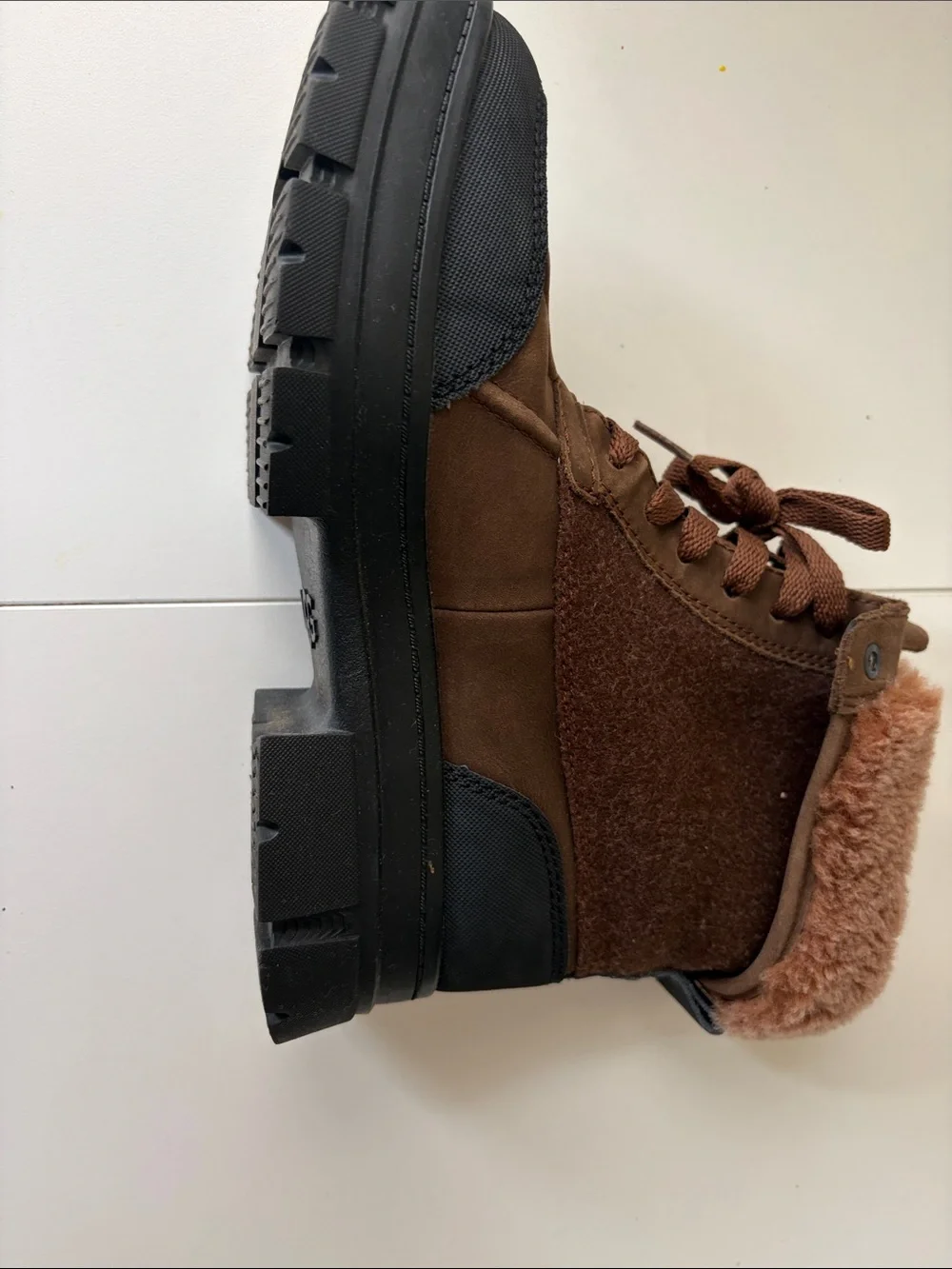 UGG Women's Brown Lace-Up Winter Boots with Fur Trim